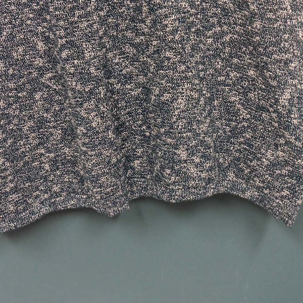 Sweater - Picture 4 of 6